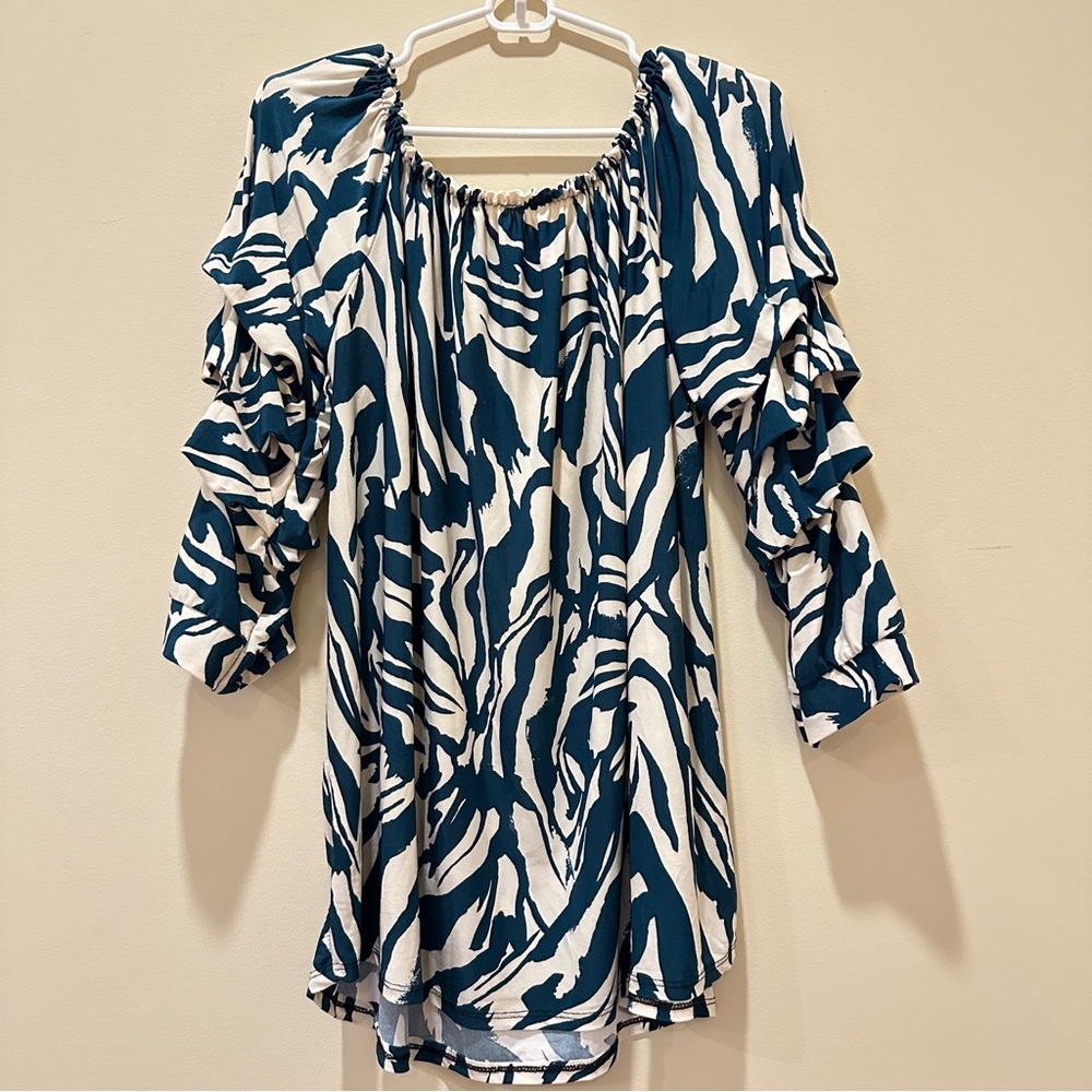 Women’s Ruffle Shoulder Zebra Print 3/4 Imperial Sleeve Top Green/Cream M/L/XL